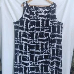 Size 24 W, Voir Voir dress, black & white